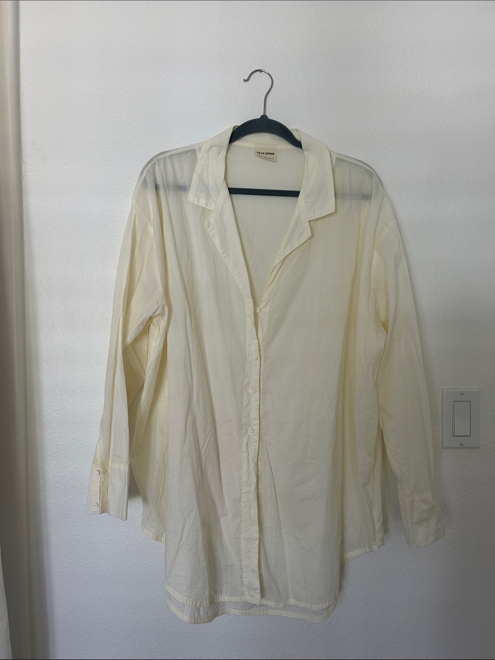 Zulu & Zephyr Cream Button-Up Shirt